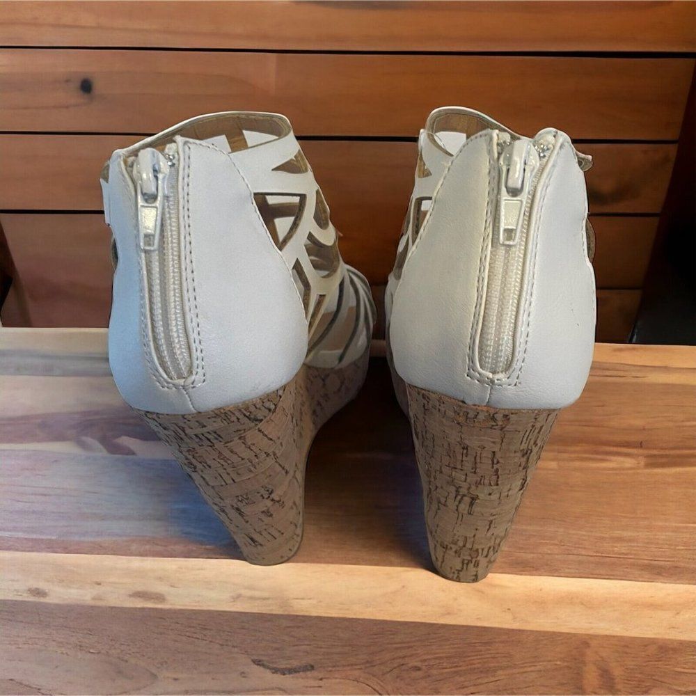 Not Rated White Jimmy Wedges Size 7 - Picture 7 of 8